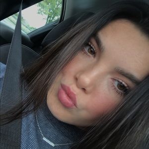 Meet your Posher, Ali